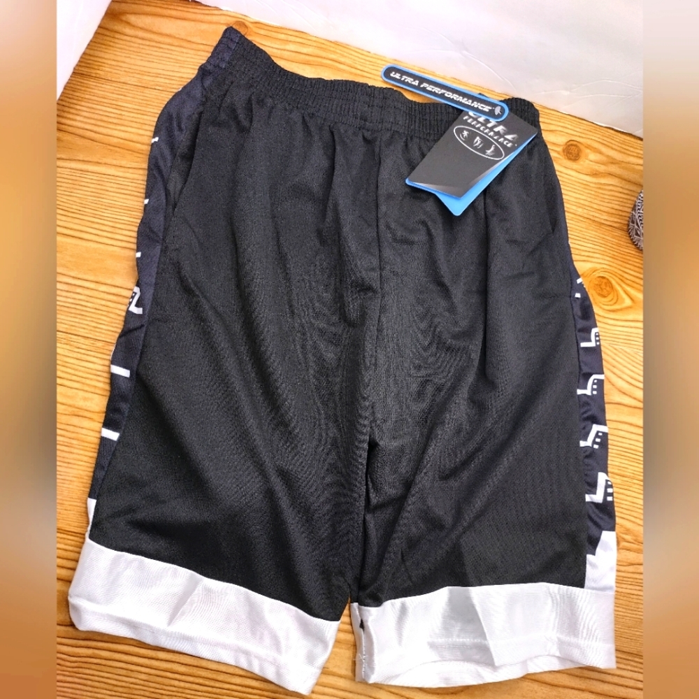 Boys Sports Shorts Black And White Size 14/16